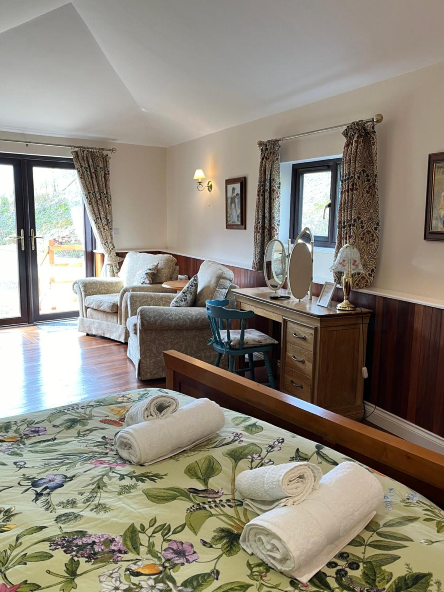 Neuadd Villa Llanwnen Екстер'єр фото